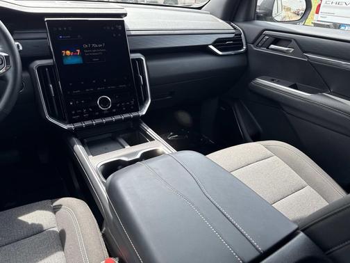 Sterling Metallic 2025 GMC Acadia FWD Elevation