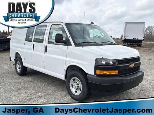 Summit White 2025 Chevrolet Express 2500 LT