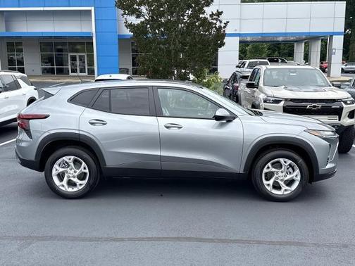 Sterling Gray Metallic 2026 Chevrolet Trax LS