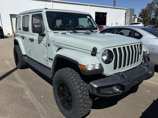 2023 Jeep Wrangler 4-Door Sahara Altitude 4x4