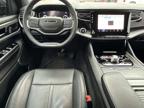 2023 Jeep Wagoneer Series III 4x4