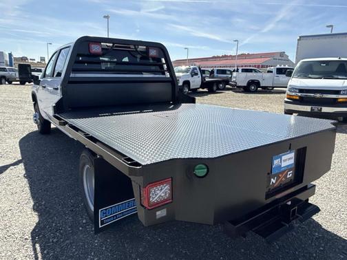Summit White 2026 Chevrolet Silverado 3500 WT