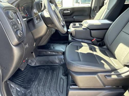 Summit White 2026 Chevrolet Silverado 3500 WT