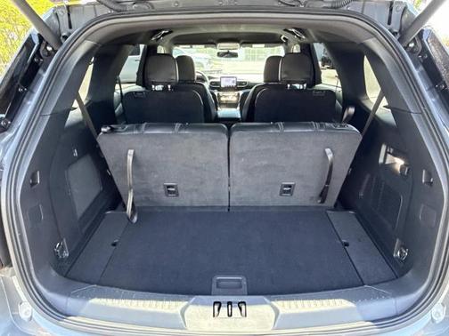 Carbonized Gray Metallic 2022 Ford Explorer ST-Line