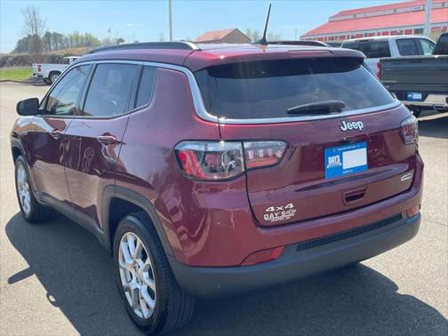 2022 Jeep Compass Latitude Lux