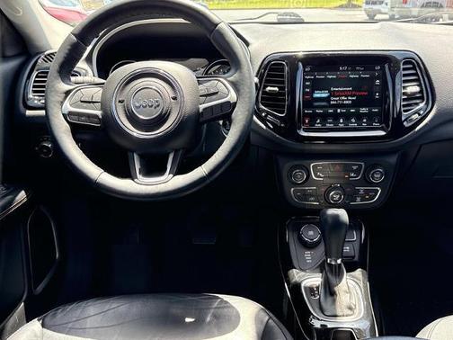 Diamond Black Crystal Pearlcoat 2018 Jeep Compass Limited