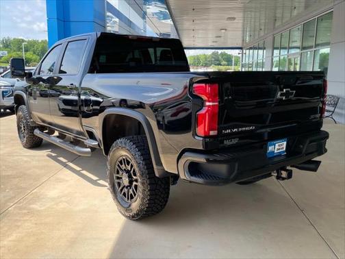2025 Chevrolet Silverado 2500 4WD Crew Cab Standard Bed ZR2
