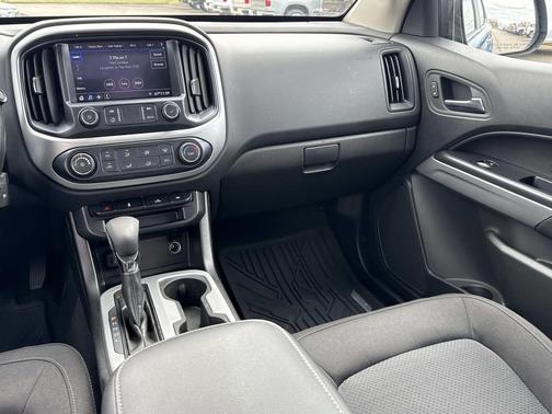 Bright Blue Metallic 2022 Chevrolet Colorado LT