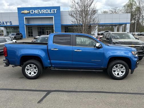 Bright Blue Metallic 2022 Chevrolet Colorado LT