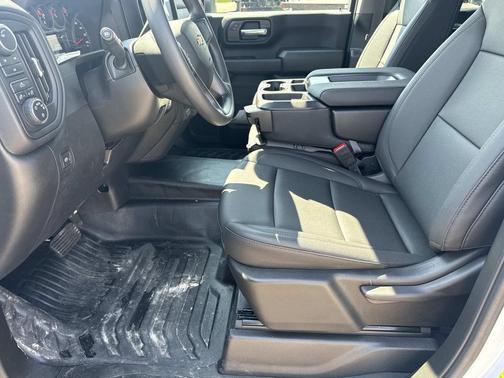 2025 Chevrolet Silverado 3500 WT