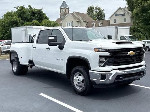 Summit White 2025 Chevrolet Silverado 3500 WT