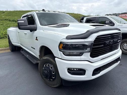Bright White Clearcoat 2024 RAM 3500 Laramie Crew Cab 4x4 8' Box