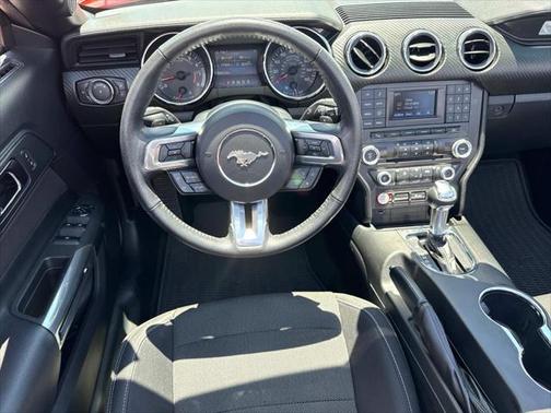 2016 Ford Mustang V6