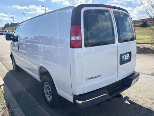 2025 Chevrolet Express 2500 RWD 2500 Regular Wheelbase WT