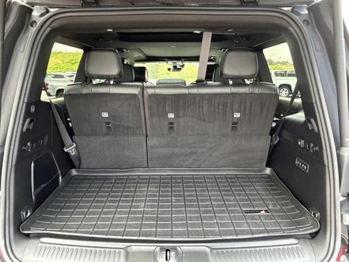 Diamond Black Crystal Pearlcoat 2023 Jeep Wagoneer Series II 4x4
