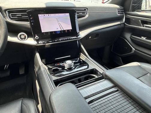 Diamond Black Crystal Pearlcoat 2023 Jeep Wagoneer Series II 4x4