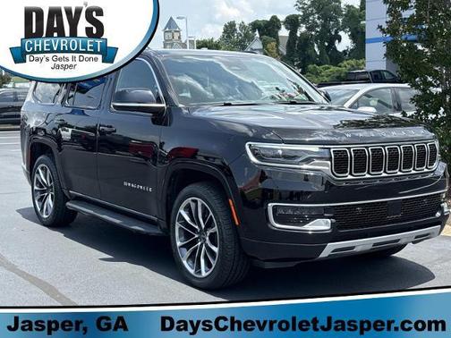 Diamond Black Crystal Pearlcoat 2023 Jeep Wagoneer Series II 4x4