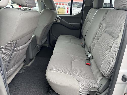 2015 Nissan Frontier SV