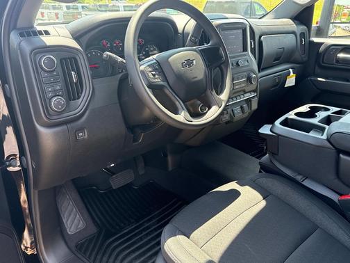 2025 Chevrolet Silverado 2500 Custom