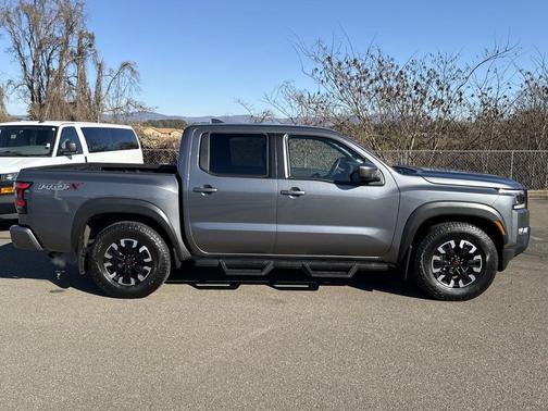 2024 Nissan Frontier PRO-X