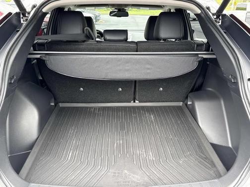 White Diamond 2024 Mitsubishi Eclipse Cross SE