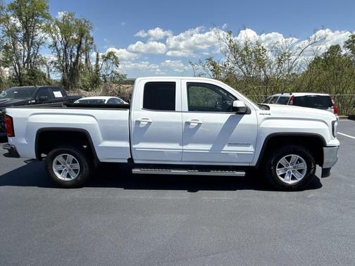 Summit White 2019 GMC Sierra 1500 SLE