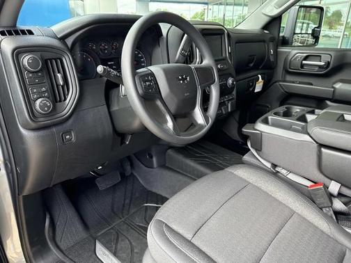 Sterling Gray Metallic 2026 Chevrolet Silverado 2500 Custom