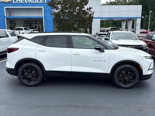 Summit White 2023 Chevrolet Blazer 3LT