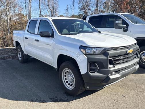 2024 Chevrolet Colorado WT