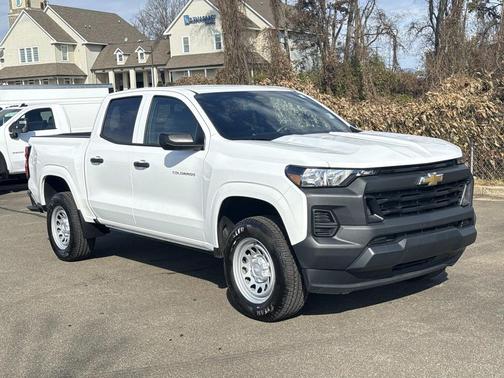 2024 Chevrolet Colorado WT