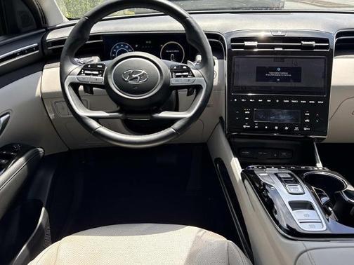 Black Pearl 2024 Hyundai TUCSON Limited
