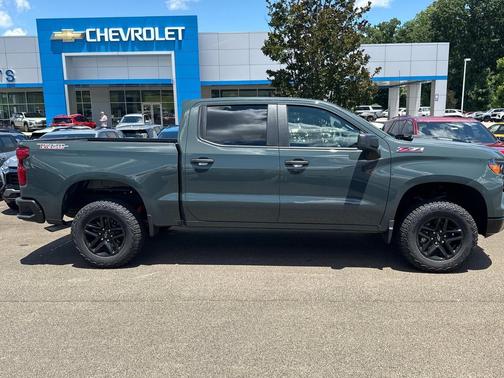2025 Chevrolet Silverado 1500 Custom Trail Boss