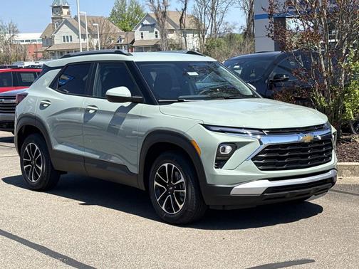 Cacti Green 2026 Chevrolet Trailblazer LT