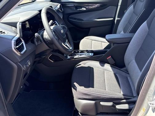 Cacti Green 2026 Chevrolet Trailblazer LT