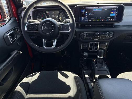 2025 Jeep Wrangler 4xe Sahara