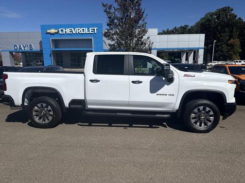 2026 Chevrolet Silverado 2500 Custom