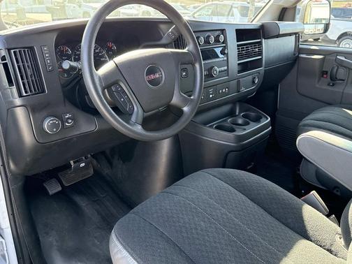 2023 GMC Savana 2500 Work Van