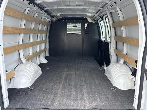 Summit White 2024 GMC Savana 2500 Work Van