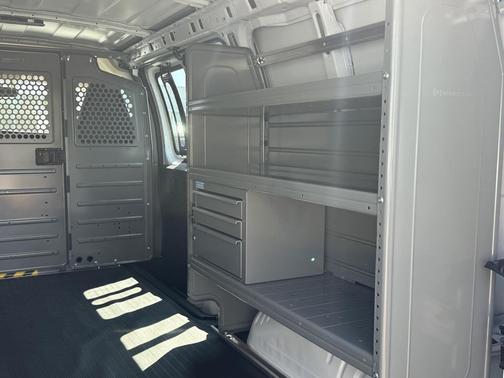 2025 Chevrolet Express 2500 RWD 2500 Regular Wheelbase WT