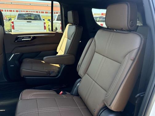 2026 Chevrolet Suburban High Country, RWD
