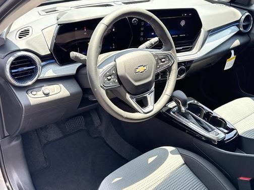 Sterling Gray Metallic 2026 Chevrolet Trax LT