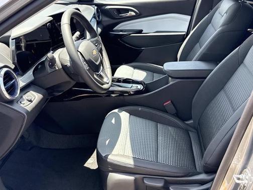 Sterling Gray Metallic 2026 Chevrolet Trax LT