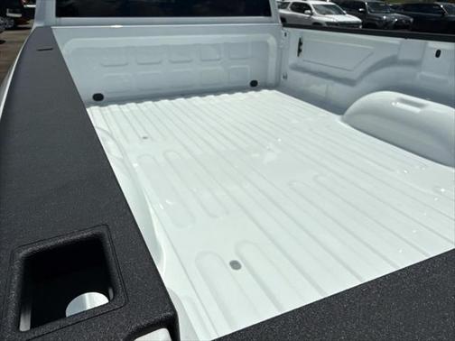 2023 RAM 2500 Tradesman Crew Cab 4x4 8' Box