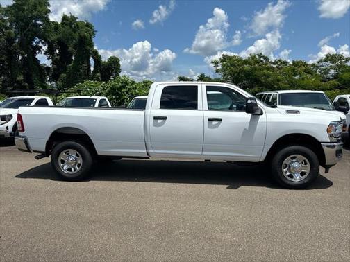 2023 RAM 2500 Tradesman Crew Cab 4x4 8' Box