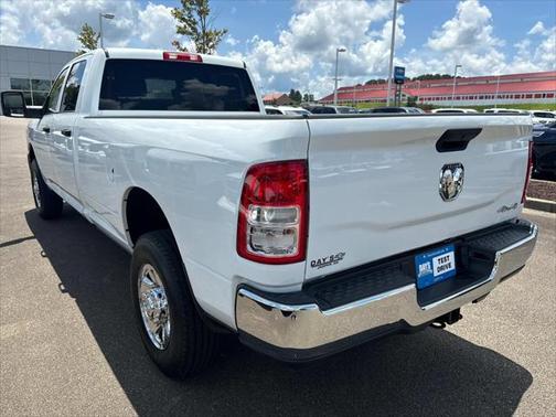 2023 RAM 2500 Tradesman Crew Cab 4x4 8' Box