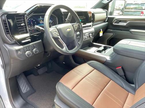2025 Chevrolet Silverado 3500 High Country