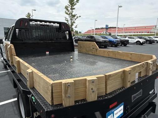 Summit White 2025 Chevrolet Silverado 3500 WT