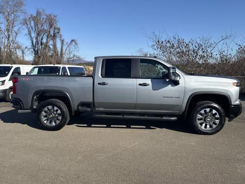 2025 Chevrolet Silverado 2500 Custom