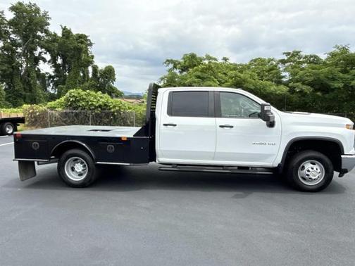 Summit White 2024 Chevrolet Silverado 3500 WT