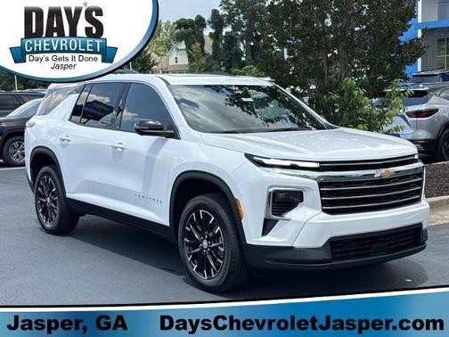 Summit White 2026 Chevrolet Traverse LT